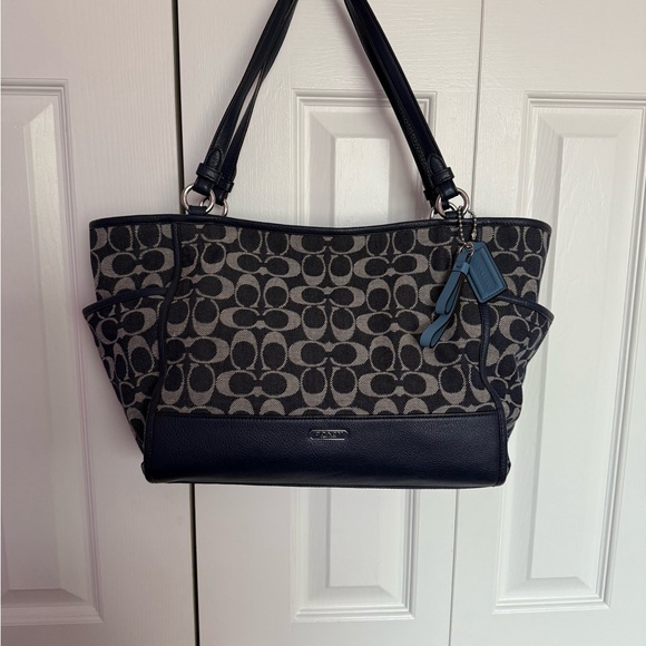 CC MEDIUM 37 BAG IN NAVY BLUE DENIM main image 1
